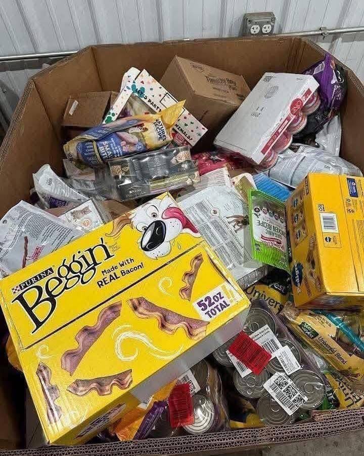 WhatsApp-Image-2025-10-23-at-15.55.56.jpeg Pet Food Liquidation Pallet - Image 1