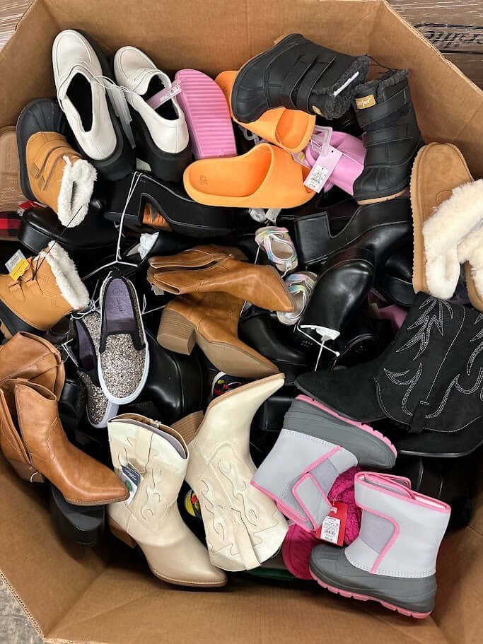 bulk-target-shoes-liquidation-load.jpg Target Shoes Liquidation Truckload - Image 1