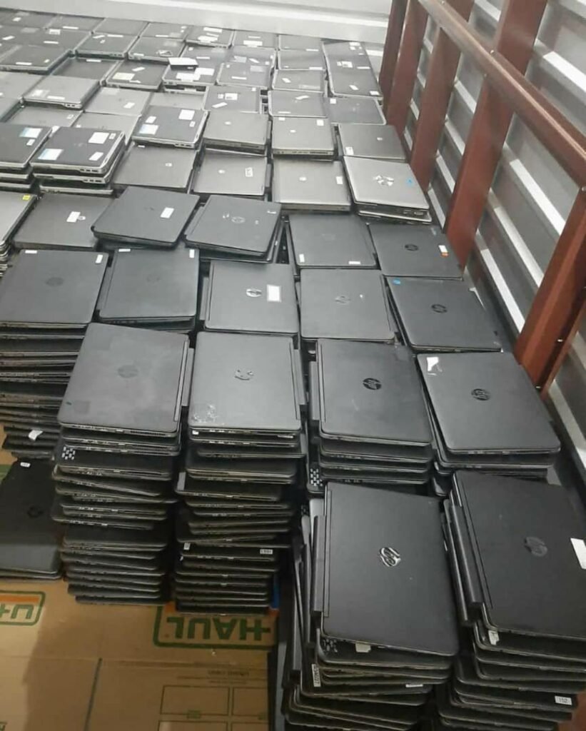 quality-Laptop-Pallets-24-pieces.jpeg Mixed Laptop Liquidation Pallet - Image 1